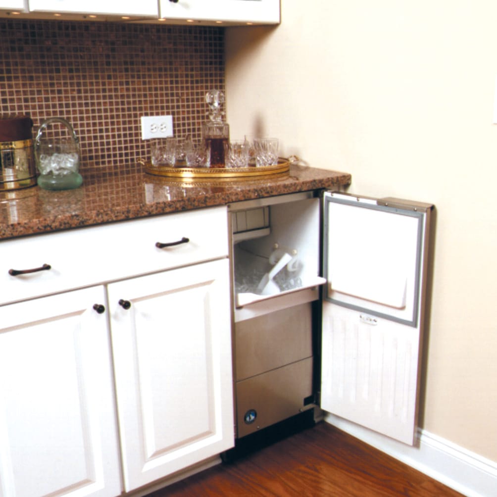 Hoshizaki AM-50BAJ | Undercounter Top Hat Cuber Icemaker, Air-cooled, 22 lbs capacity